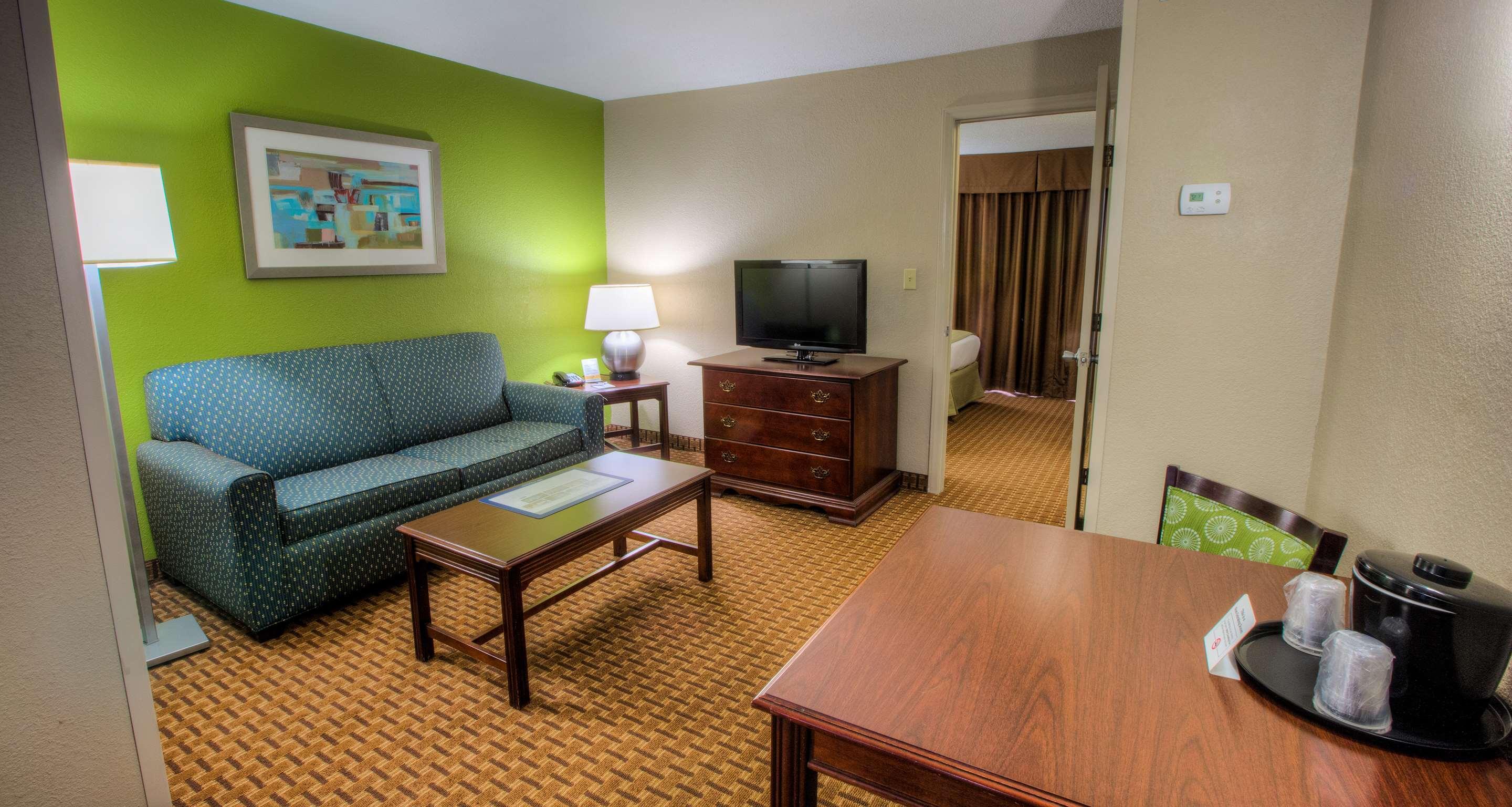 Surestay Plus Hotel By Best Western Raleigh North Downtown Buitenkant foto
