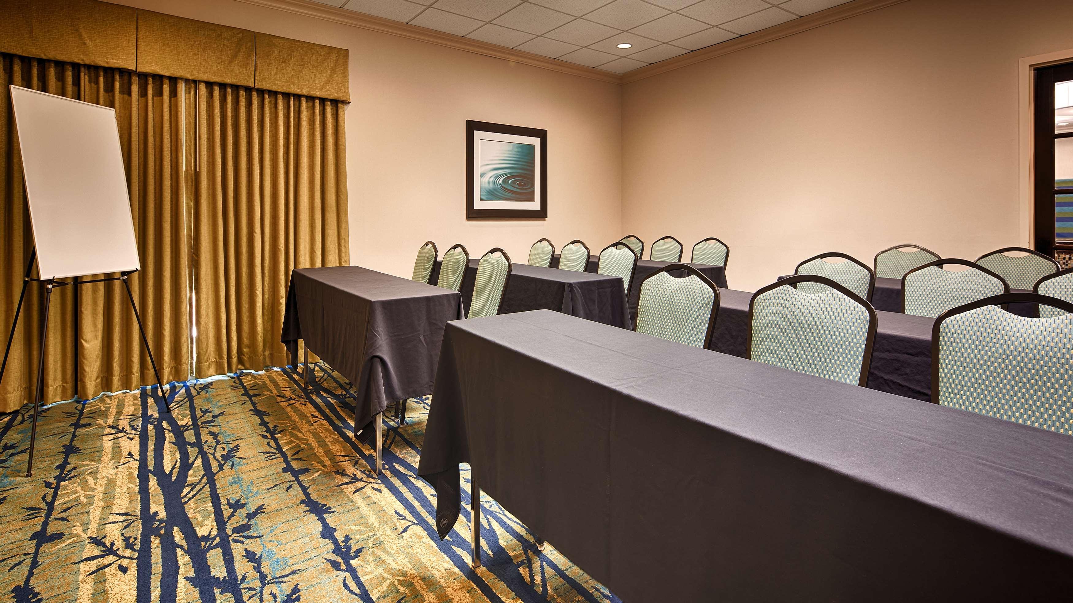 Surestay Plus Hotel By Best Western Raleigh North Downtown Buitenkant foto