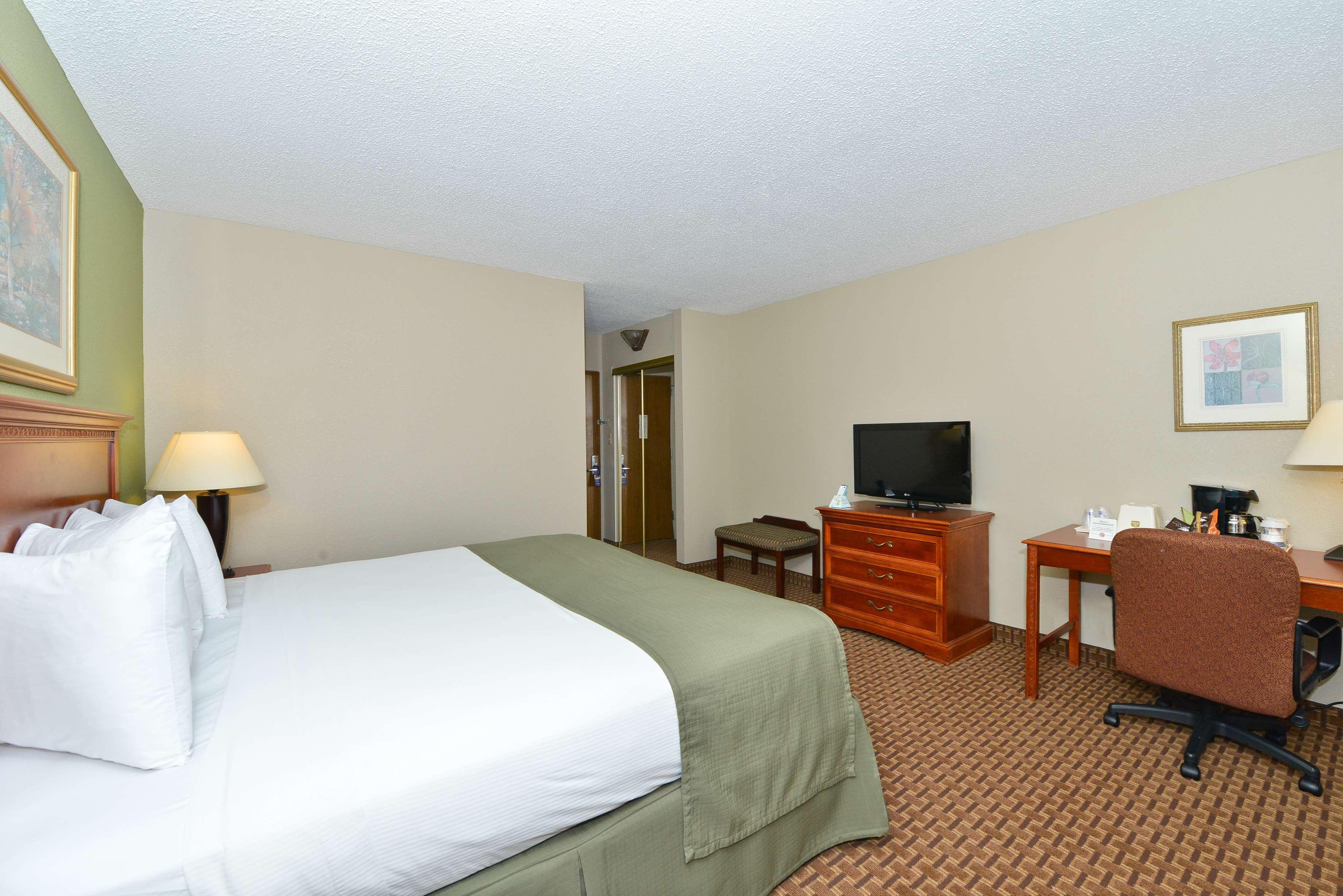 Surestay Plus Hotel By Best Western Raleigh North Downtown Buitenkant foto
