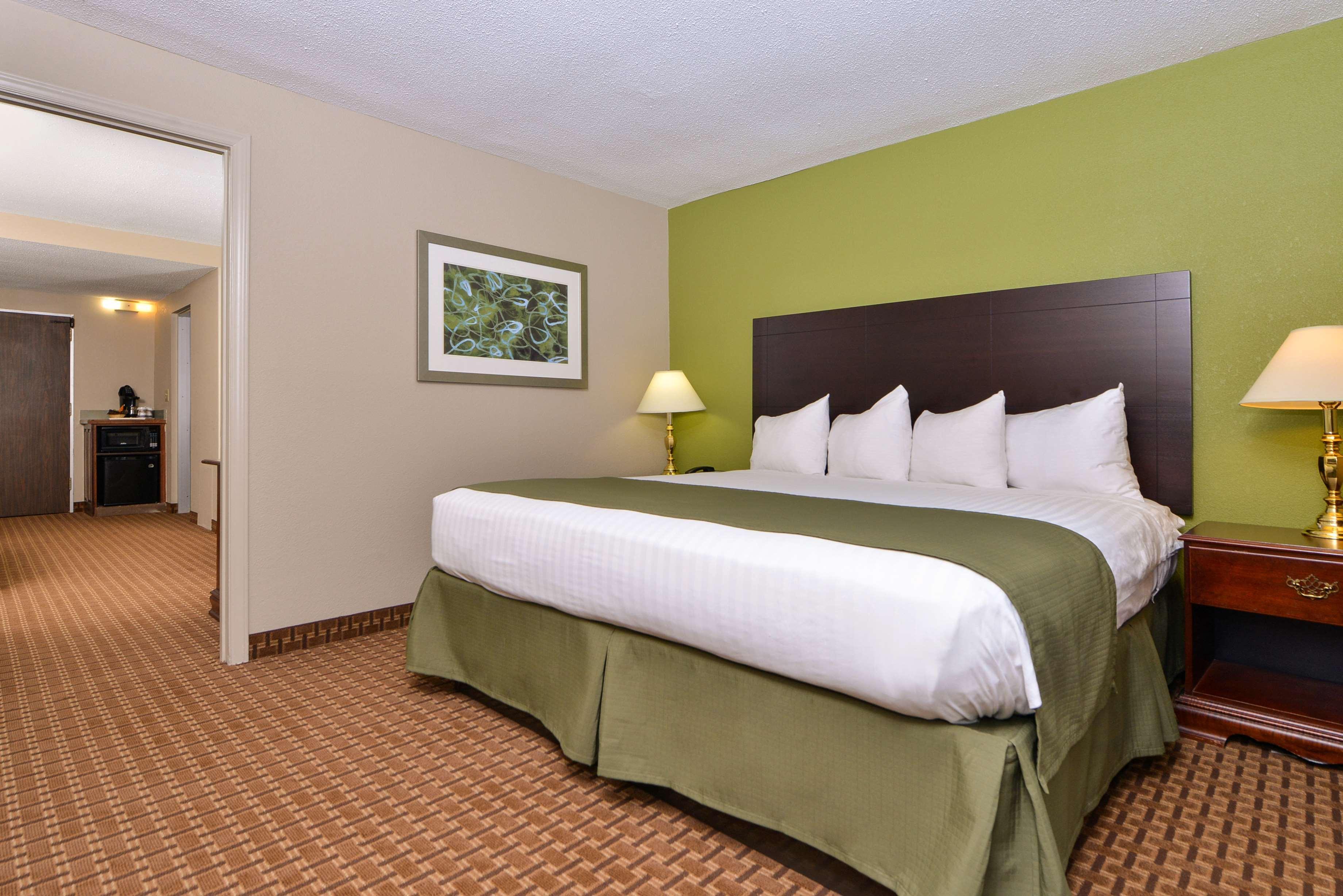 Surestay Plus Hotel By Best Western Raleigh North Downtown Buitenkant foto