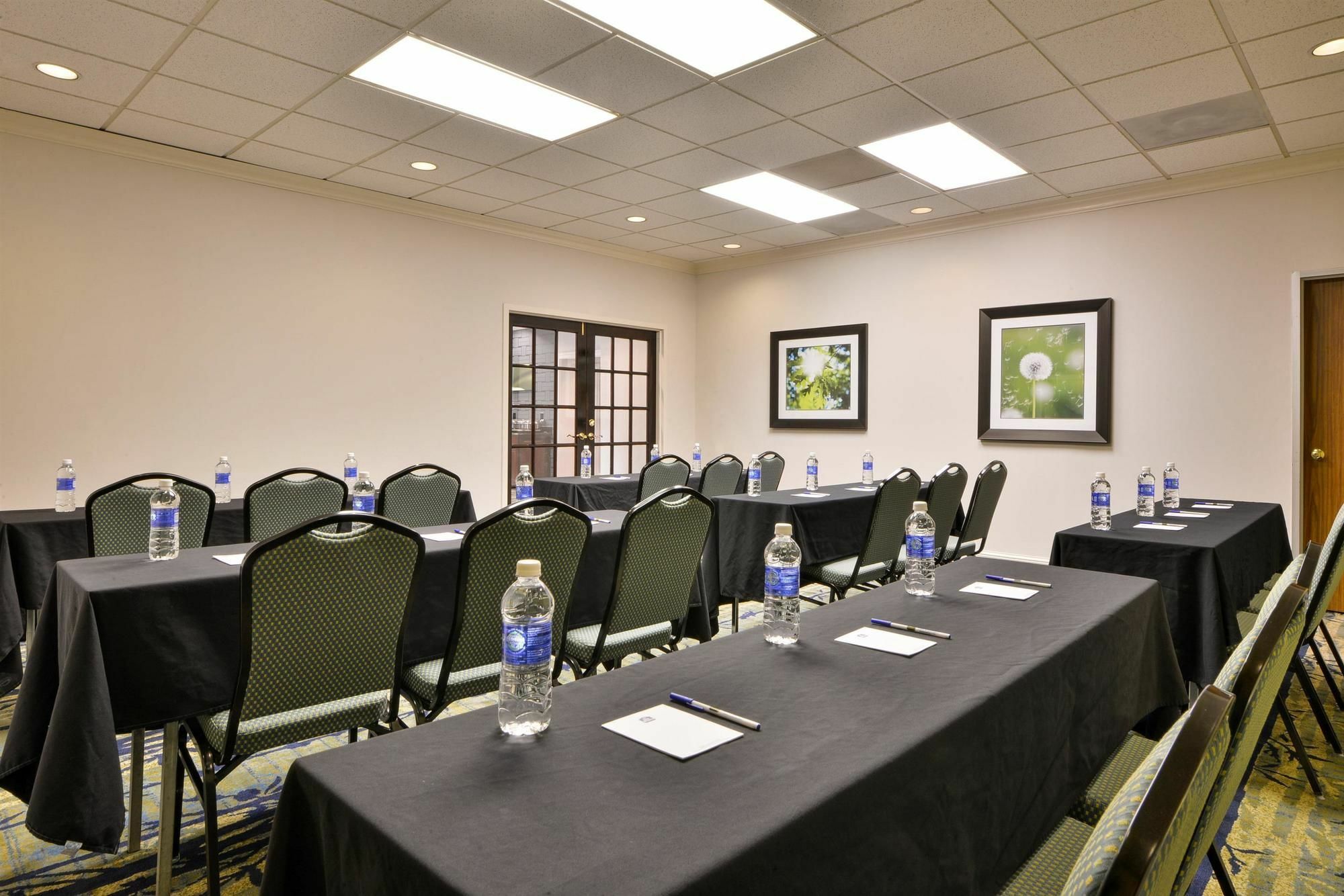 Surestay Plus Hotel By Best Western Raleigh North Downtown Buitenkant foto